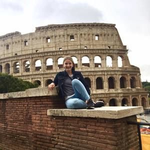 Meet your Posher, Holly